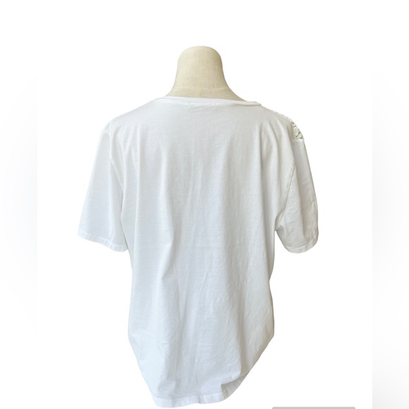 Beautiful V-Neck Top Blouse - Picture 2 of 7